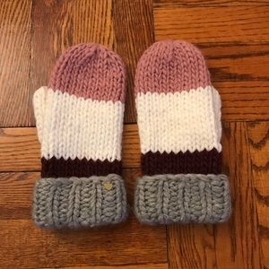 NWOT Kate spade women’s mittens